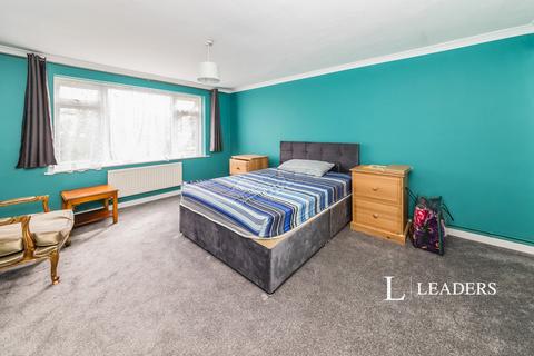 undefined, Le May Close, Horley, Surrey, RH6