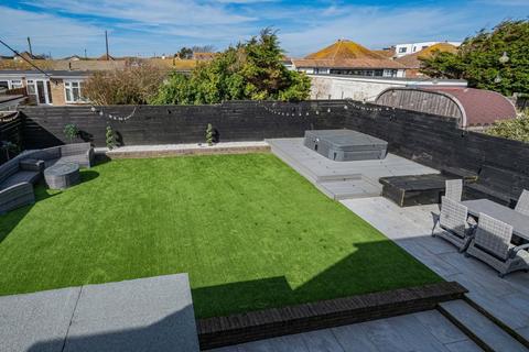 5 bedroom detached house for sale, Mayfield Avenue, Peacehaven, BN10 8PB