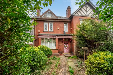 5 bedroom semi-detached house for sale, Old Lane, Leeds LS11