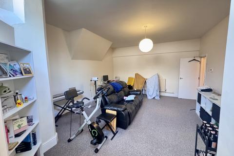 1 bedroom flat to rent, Forest Road West, Nottingham, NG7