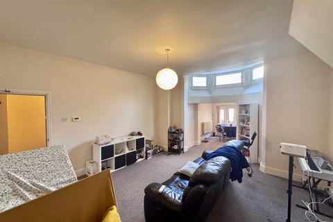 1 bedroom flat to rent, Forest Road West, Nottingham, NG7
