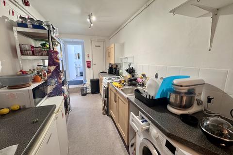 1 bedroom flat to rent, Forest Road West, Nottingham, NG7