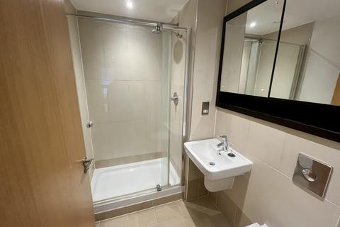 2 bedroom apartment to rent, Mackenzie House, Leeds, LS10