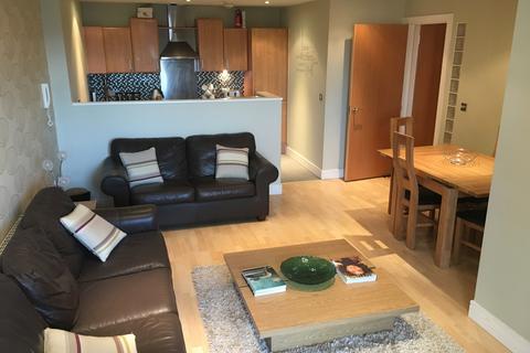 2 bedroom apartment to rent, Cromwell Court, Leeds, LS10