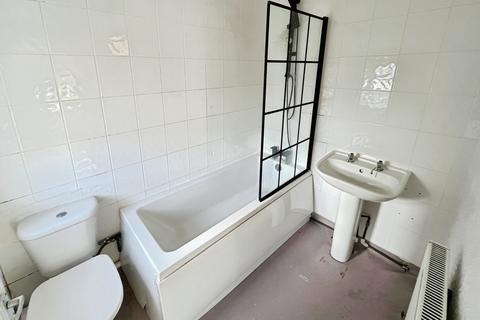 3 bedroom property to rent, Edmondstown Road, Tonypandy, CF40
