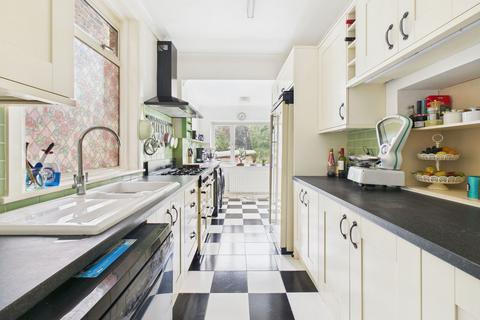 4 bedroom semi-detached house for sale, Bridge Road, Worthing, BN14 7BX