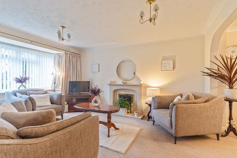 3 bedroom detached house for sale, Beacons Close, Rogerstone, NP10