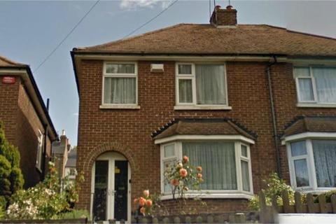 3 bedroom semi-detached house to rent, Vale Square, Ramsgate