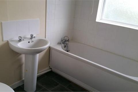 3 bedroom semi-detached house to rent, Vale Square, Ramsgate