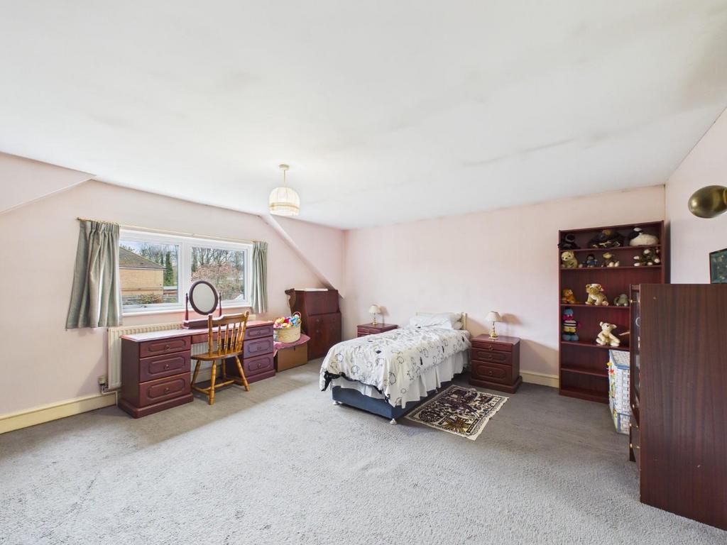 145 Hythe Road bedroom 1.jpg