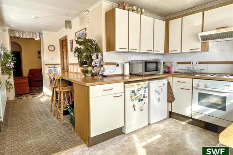 2 bedroom terraced house for sale, Aldersley Road, Wolverhampton