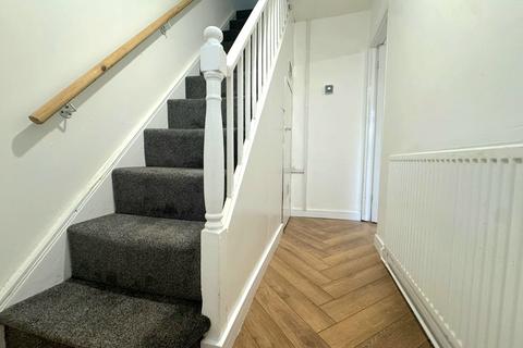 3 bedroom terraced house to rent, Morgan Street, New Tredegar, NP24