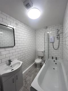 2 bedroom flat to rent, Denton Court, Manchester M34