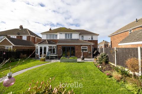 undefined, Beacon Court, Grimsby DN32