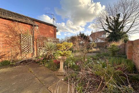 2 bedroom bungalow for sale, Southfield Terrace, Newark