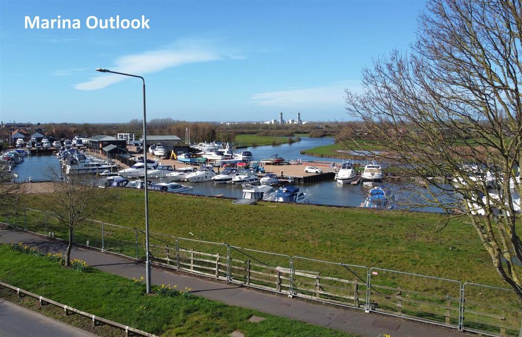 Marina Outlook 231