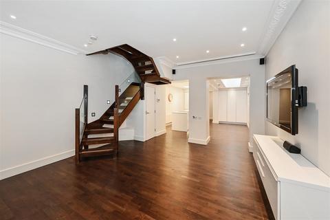 undefined, Holland Street, Kensington, W8