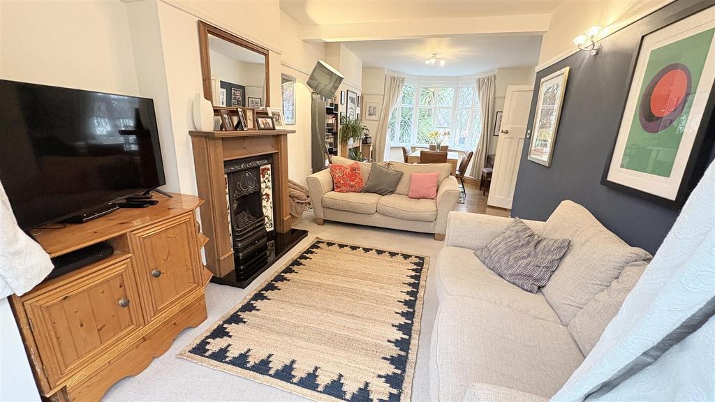 Open Plan Living/Dining Area