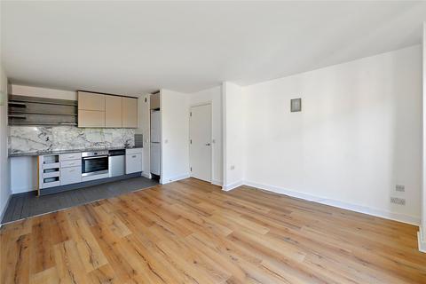 2 bedroom flat to rent, Deals Gateway, London, SE13
