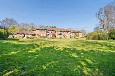 2 bedroom flat for sale, Purton Lane, Farnham Royal SL2