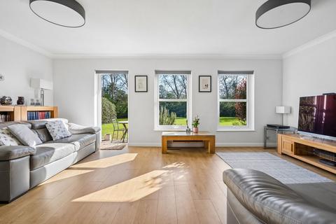 2 bedroom flat for sale, Purton Lane, Farnham Royal SL2