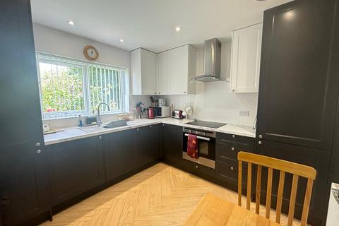 2 bedroom apartment to rent, Christopher Close, NORWICH