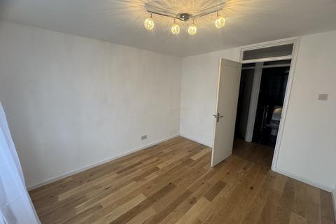 undefined, Croydon CR2