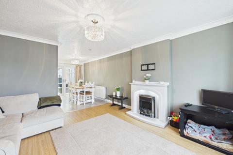 undefined, Downfield Avenue, Hull, HU6 7XE
