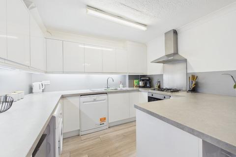 undefined, Downfield Avenue, Hull, HU6 7XE