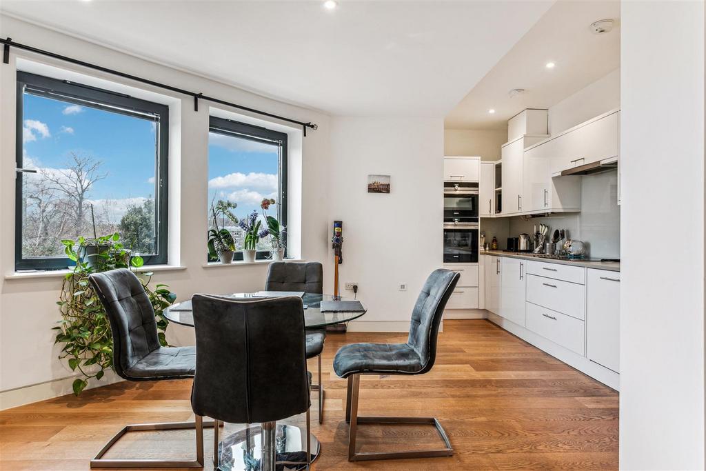 Merlin House, W4 - TO LET