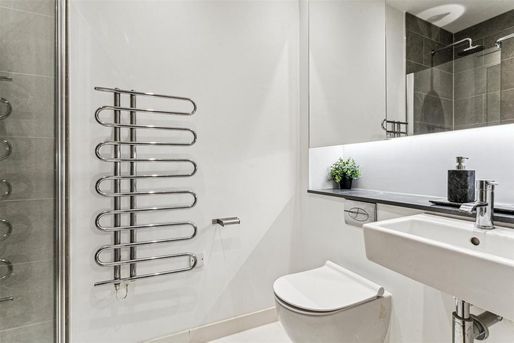 Merlin House, W4 - TO LET