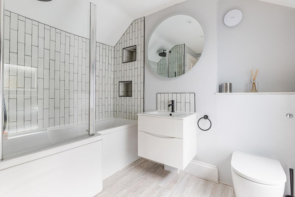 16 Bathroom