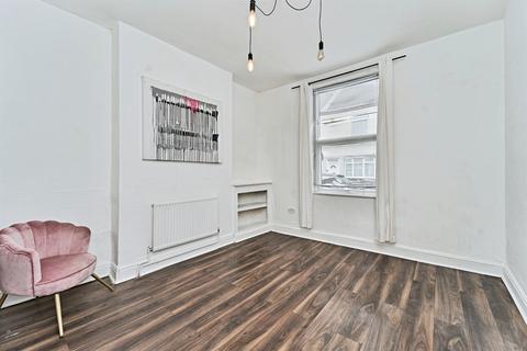 1 bedroom ground floor flat for sale, Regent Street, Willenhall