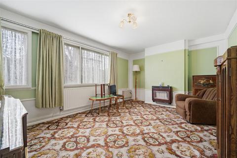 3 bedroom end of terrace house for sale, Moulton Avenue, Hounslow TW3