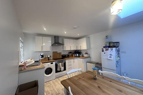 2 bedroom flat to rent, Shirley Road, Southampton SO15