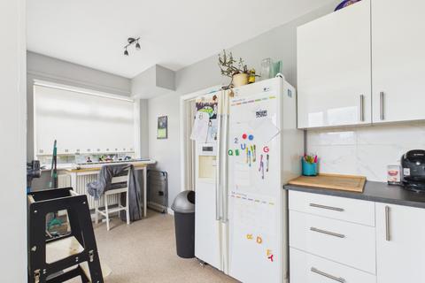 2 bedroom semi-detached house for sale, Welbury Grove, Hull, HU9 4RX