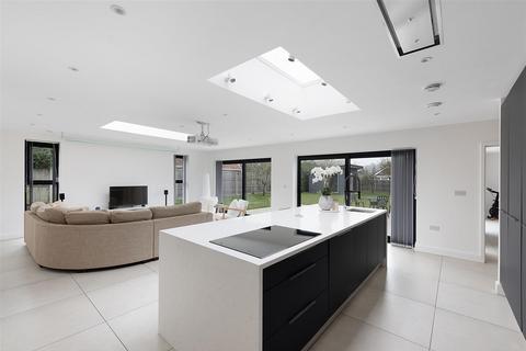 4 bedroom detached bungalow for sale, Heath Road, Thurston, Bury St. Edmunds