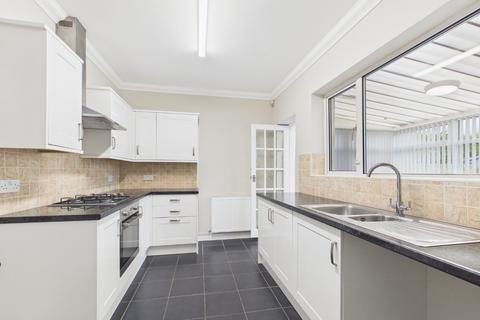 3 bedroom end of terrace house for sale, James Reckitt Avenue, Hull, HU8 8LG