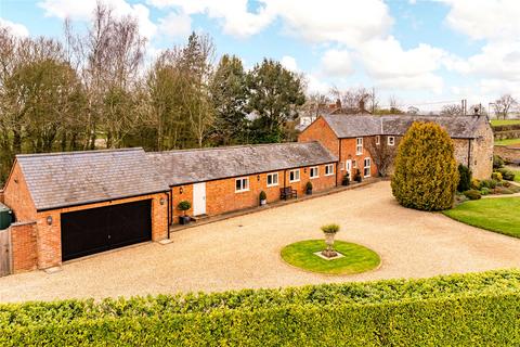 undefined, Woodford Hill, Woodford Halse, Daventry, Northamptonshire, NN11