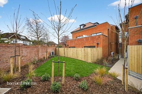 1 bedroom flat for sale, Abbotswood Road, London