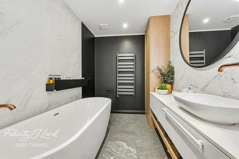 undefined, Paradise Street, SE16