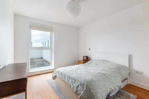 1 bedroom flat to rent, Coombe Lane, Raynes Park SW20