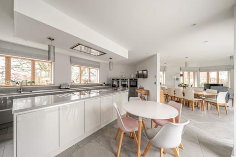 3 bedroom detached house for sale, Ashcott - Immaculate in private location