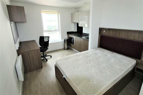 undefined, Liverpool L5