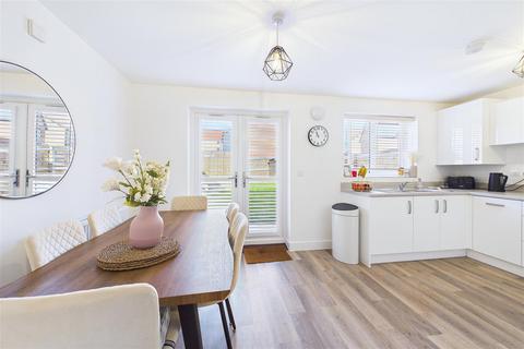 undefined, Modern living on Nailsea’s countryside edge