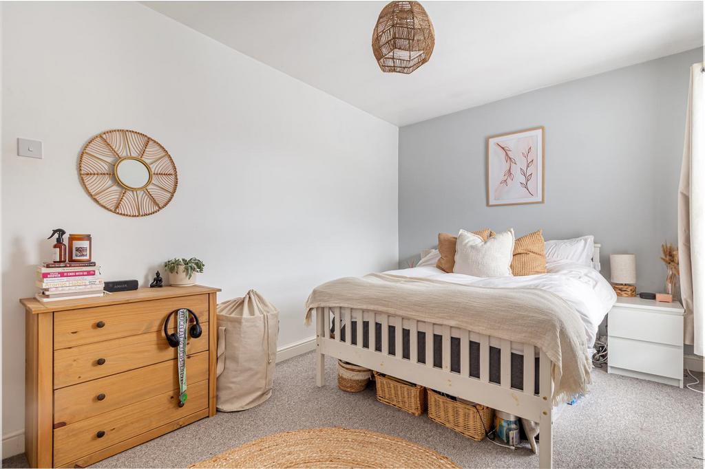 Bedroom-1-3.jpg