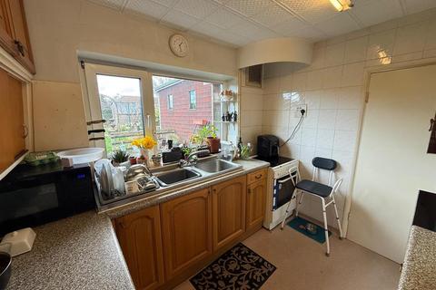 3 bedroom semi-detached house for sale, Mayfield Road, Halesowen, B63 1BG
