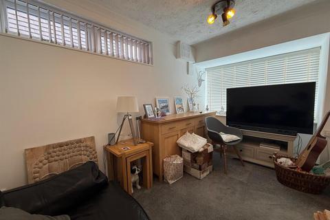 3 bedroom semi-detached house for sale, Mayfield Road, Halesowen, B63 1BG