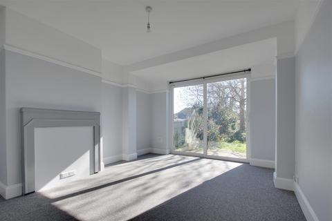 1 bedroom flat to rent, Rose Walk, Worthing BN12