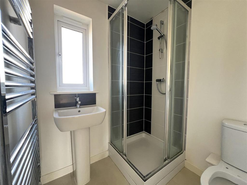 Ensuite.JPG